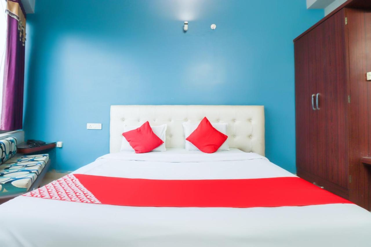 Oyo 69402 Yogeshwar Dhaam Hotel Vrindāvan Buitenkant foto
