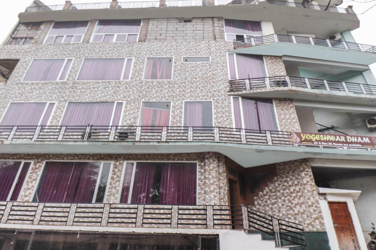 Oyo 69402 Yogeshwar Dhaam Hotel Vrindāvan Buitenkant foto